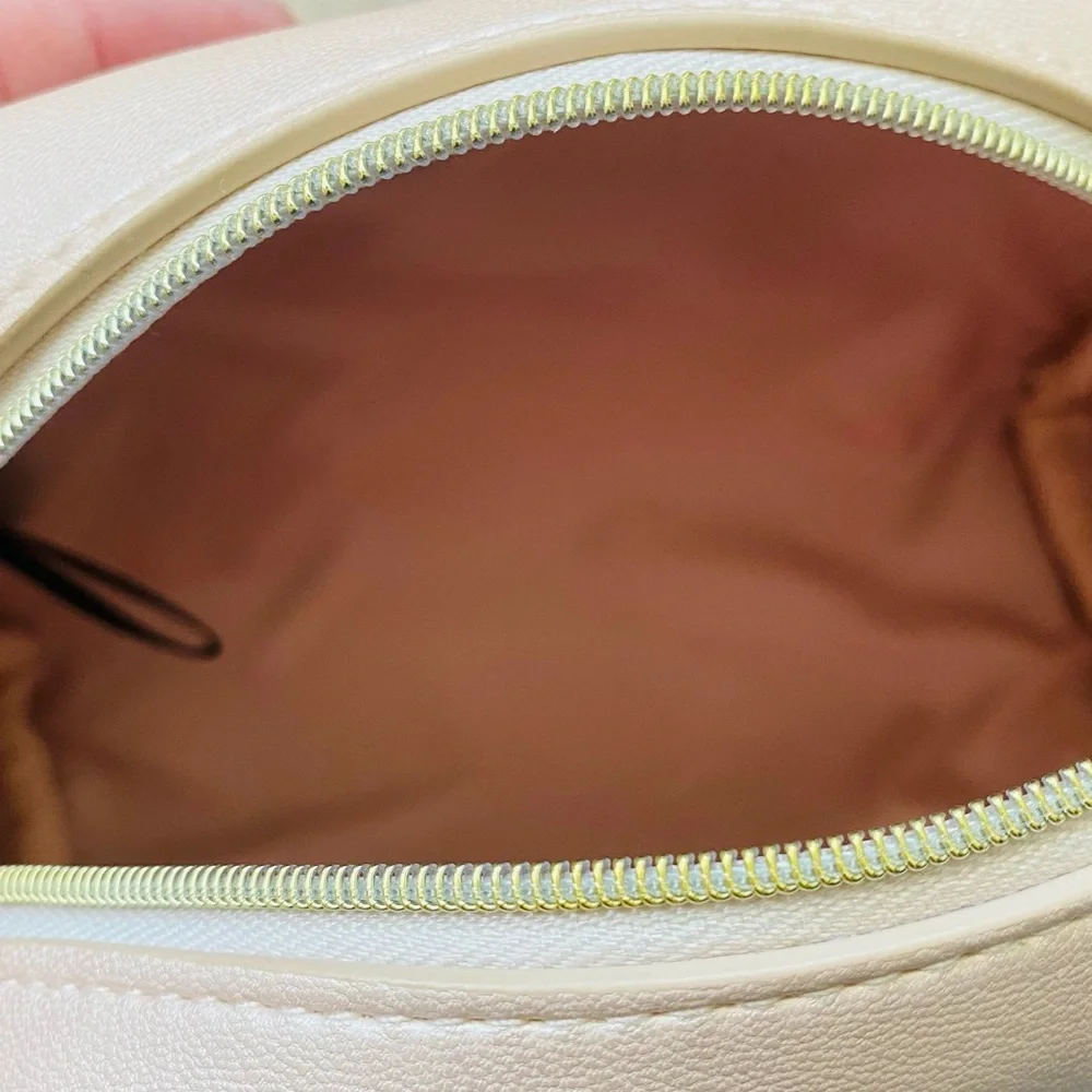 Bobbi Brown blush Cosmetic Bag 2 foundation Brushes